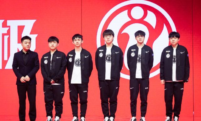 队之间的斗 队之间的斗